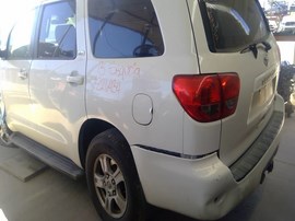 2013 TOYOTA SEQUOIA, WHITE, SR5 MODEL, 5.7L, AT, 4WD.   Z26434